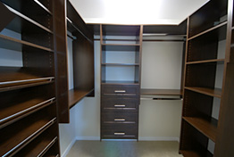 Deluxe Closets
